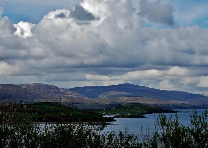 Dom wakacyjny Serene Bantry Bay Retreat Bantry